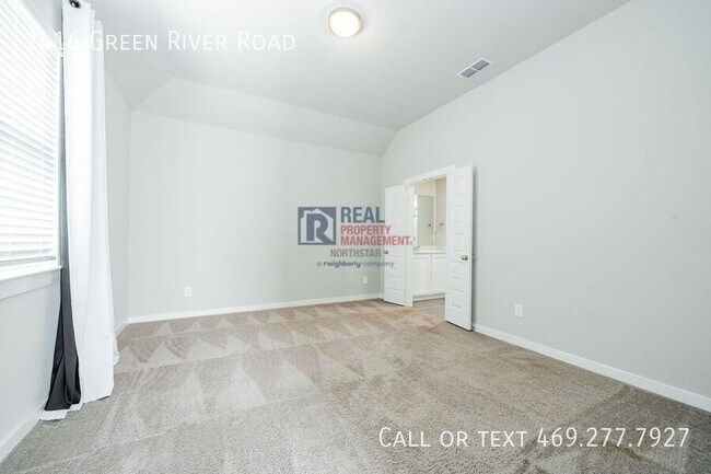 Building Photo - 2416 Green River Rd