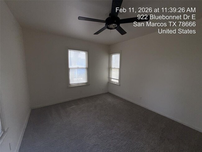 Building Photo - 920-922-922 Bluebonnet Dr E