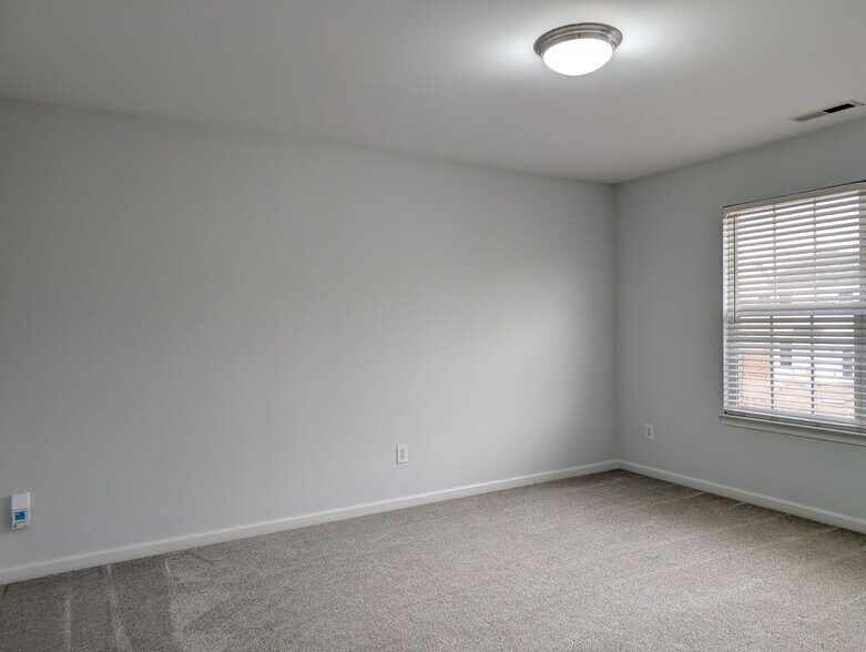 Building Photo - 172 Chandler Springs Dr