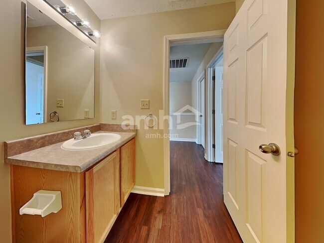 Building Photo - 10660 Brighton Knoll Pky N