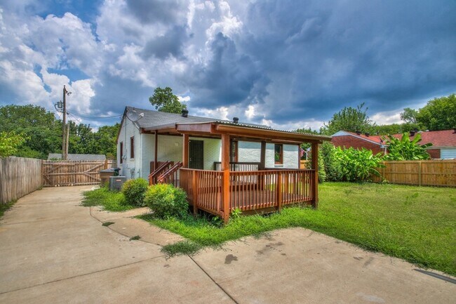 Building Photo - 141 Dodge Dr