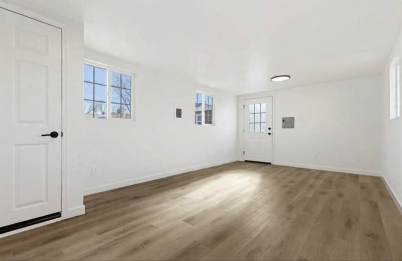 Building Photo - 2426 Ona St