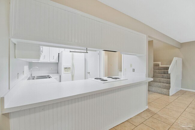 Building Photo - 464 E Burgess Rd