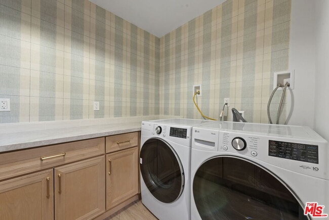 Building Photo - 3866 Westside Ave