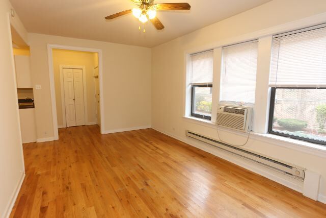 Building Photo - 3727 N Pine Grove Ave