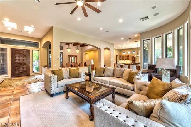 Building Photo - 3 Regent Park Ct