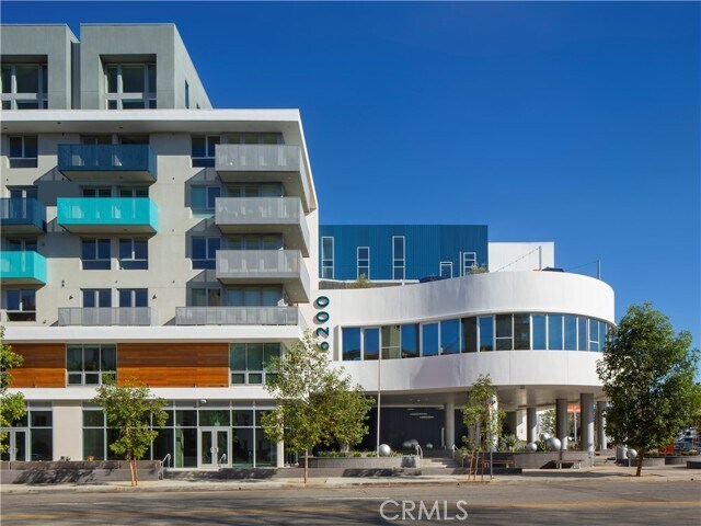 Building Photo - 6200 Variel Ave