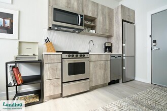 Building Photo - 3024-3024 Zuni St