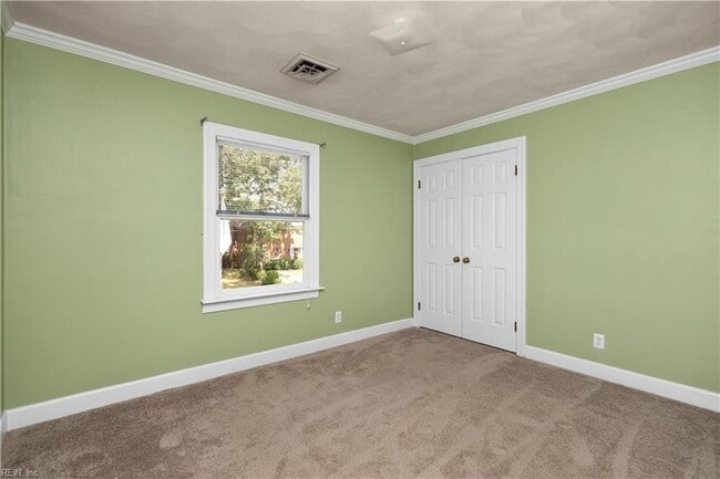 Building Photo - 4125 Duke of Gloucester Dr