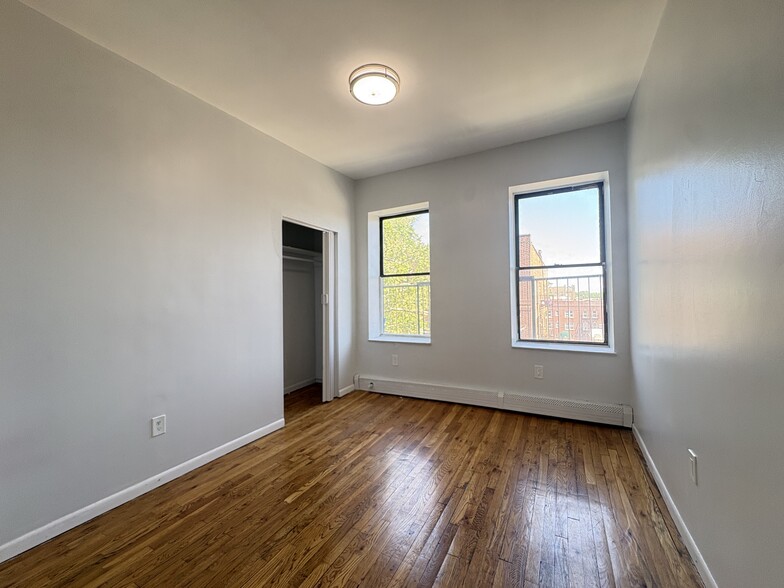 117 Wade St 4I - 121 Wade St