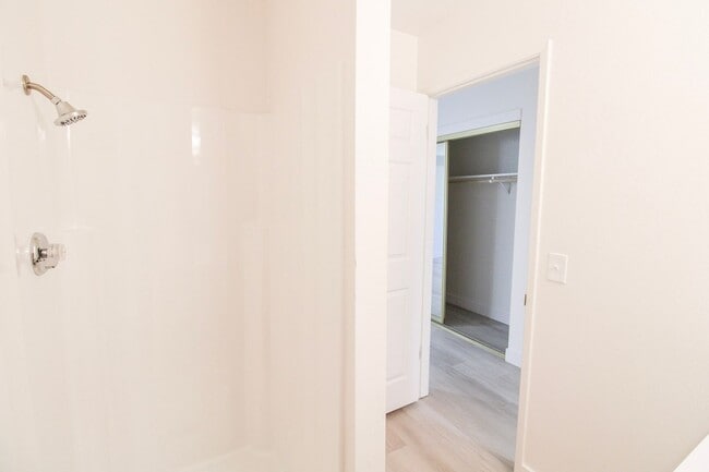 Building Photo - 2 Bed, 2 Bath Townhome in San Luis Obispo!