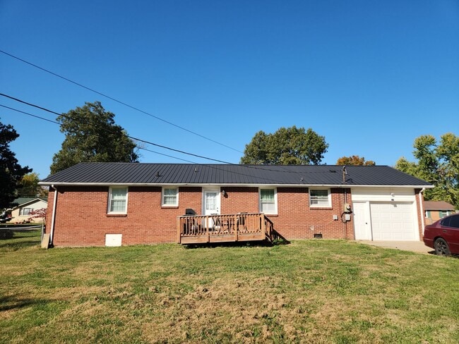 Building Photo - Half off 1st months rent.