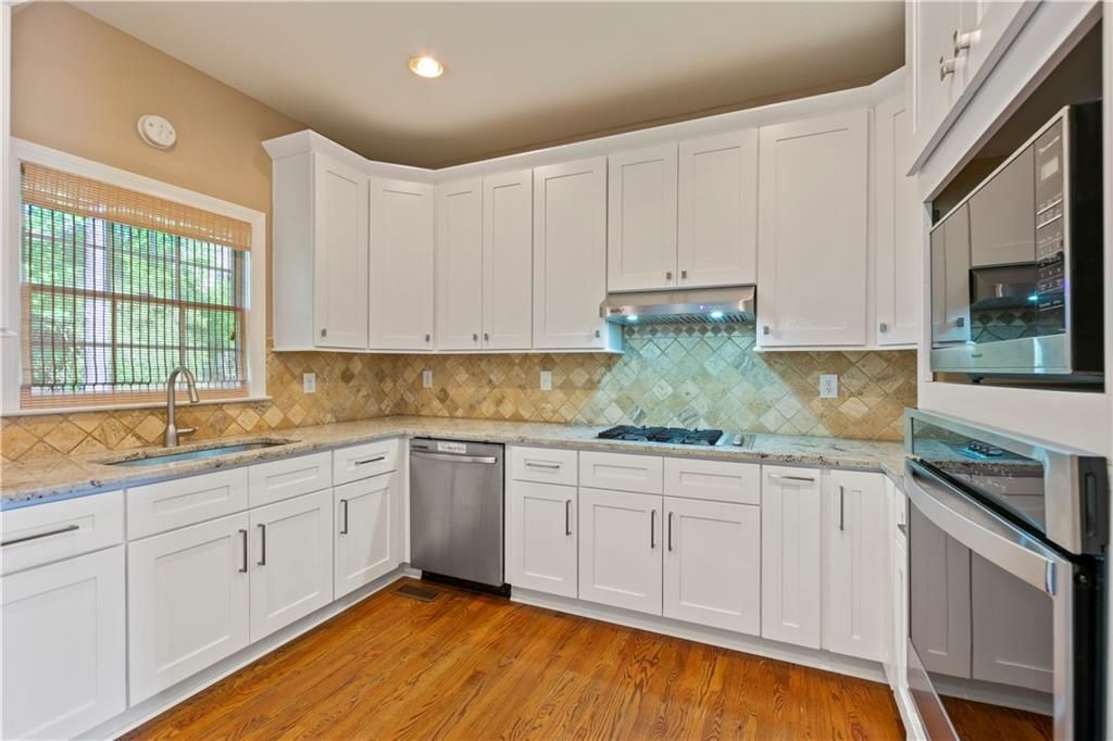 Building Photo - 7205 Fawn Lake Dr