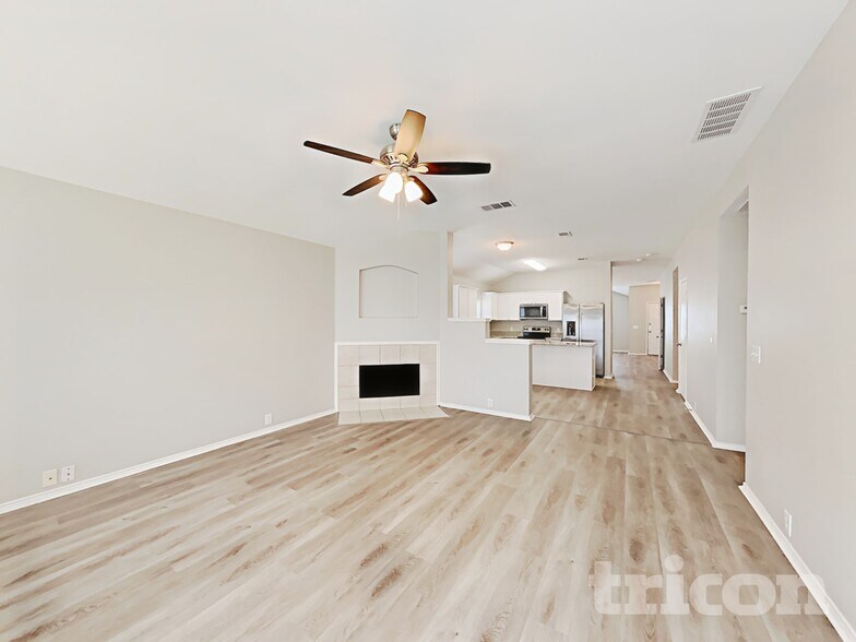 Building Photo - 4704 Provence Dr