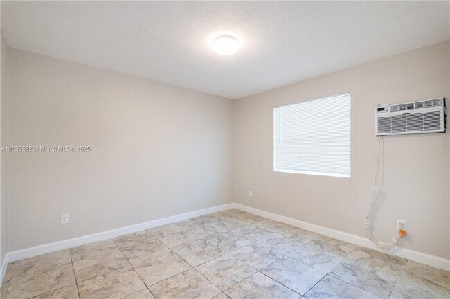 Building Photo - 601 S Flagler Ave