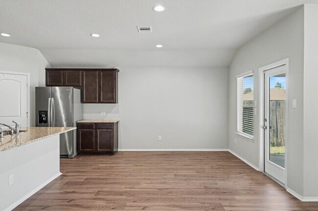 Building Photo - 18287 Woodpecker Trl