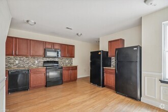Building Photo - 4 br, 4 bath Triplex - 1708 CECIL B MOORE ...