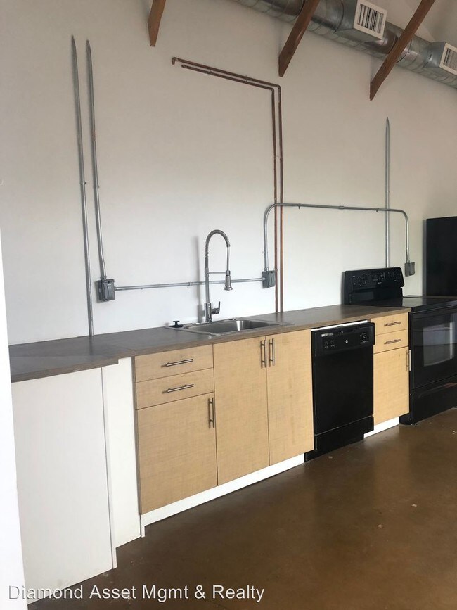 Building Photo - 1810 N 16th St