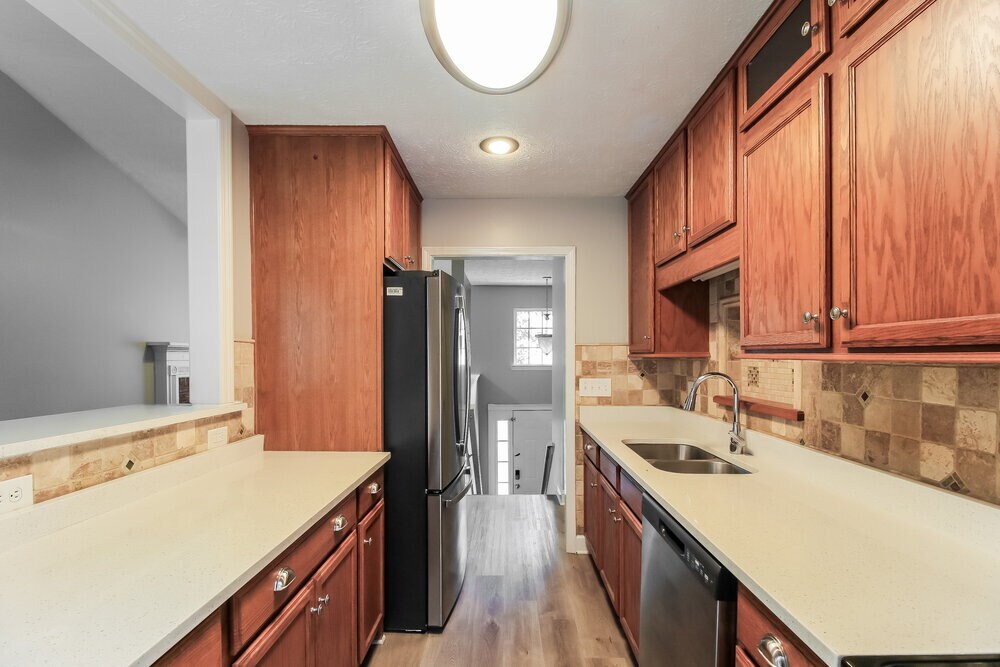 Building Photo - 505 Brewer Dr