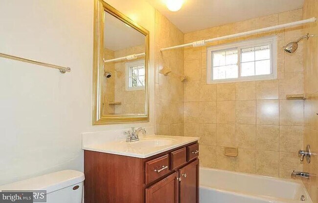 Building Photo - 8707 Greystone Pl