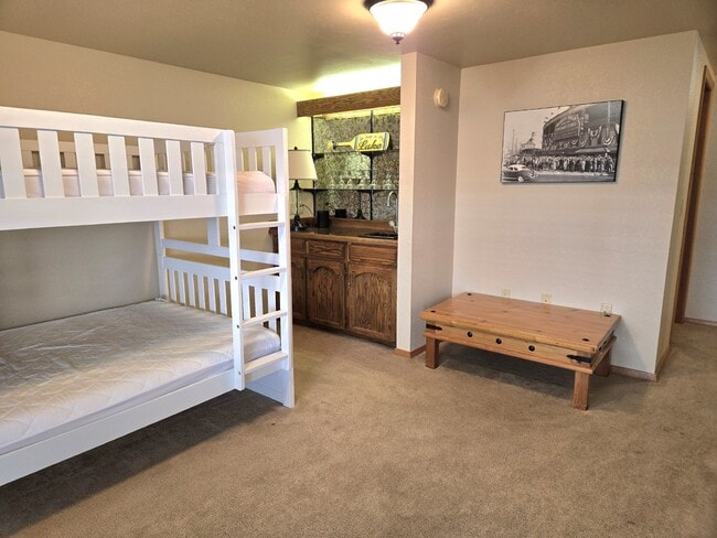 Building Photo - Fully furnished 2+ bed/2.5 bath on Flathead Lake (Available September thru May)