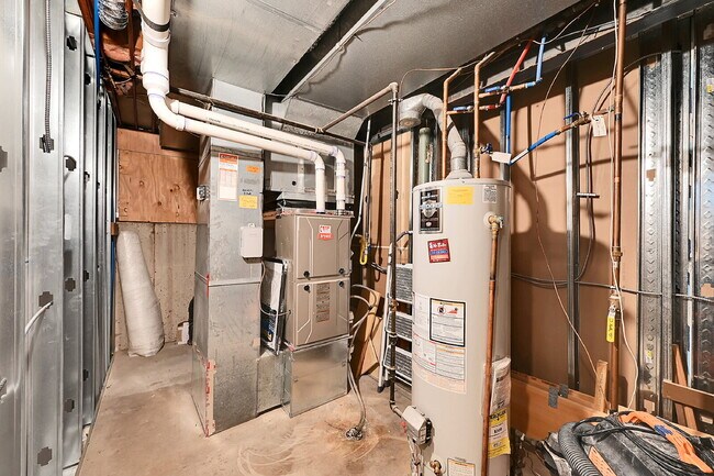Building Photo - $2,895.00, 4 bed, 3.5 bath, located in Col...