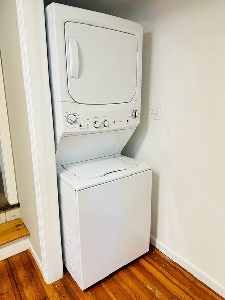 Washer/Dryer - 181 Mansion St