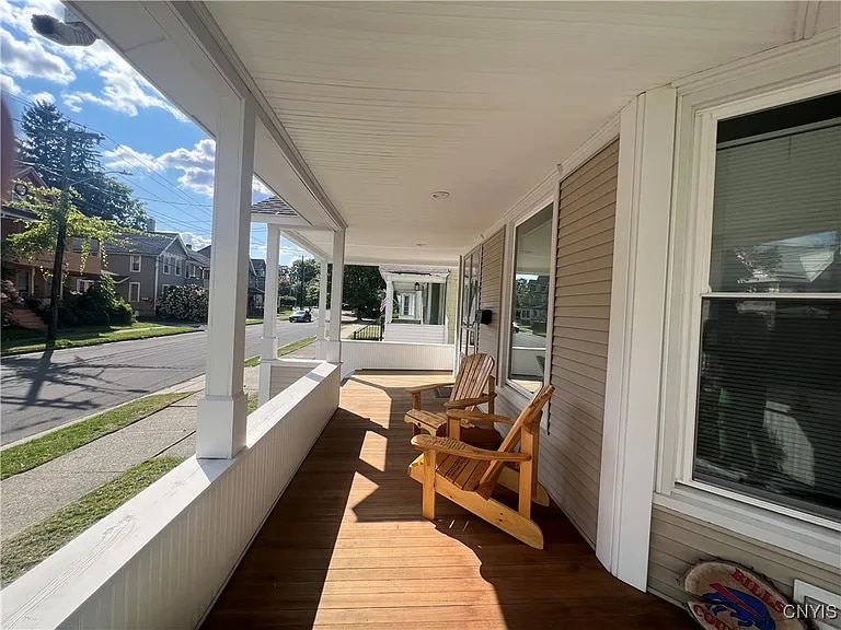 Building Photo - 12 E Main St