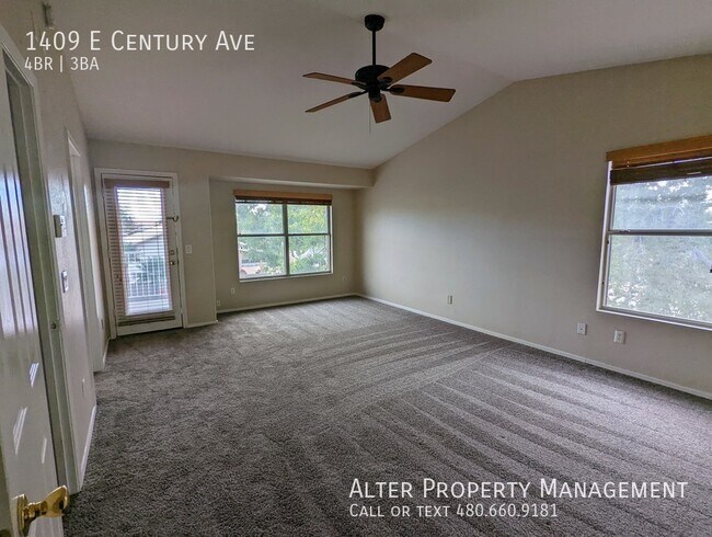 Building Photo - 4 Bedroom 2.5 Bath with Pool in Gilbert