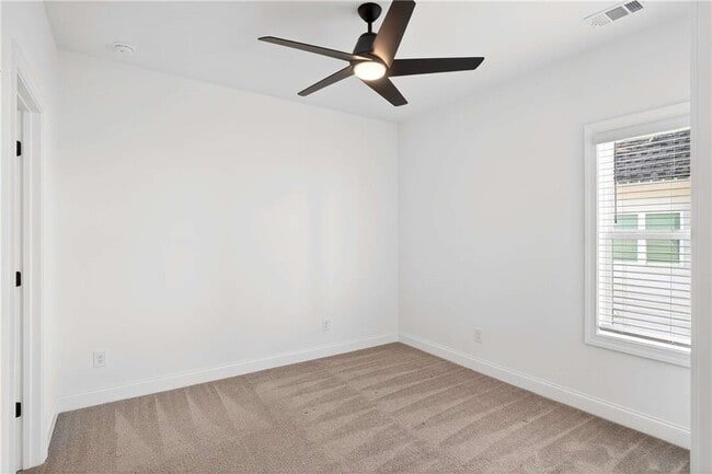 Building Photo - 395 Tillman Pass