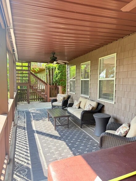 Building Photo - 949 Hideaway Dr