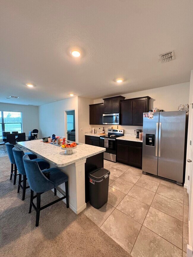 Building Photo - 5619 Delight Dr