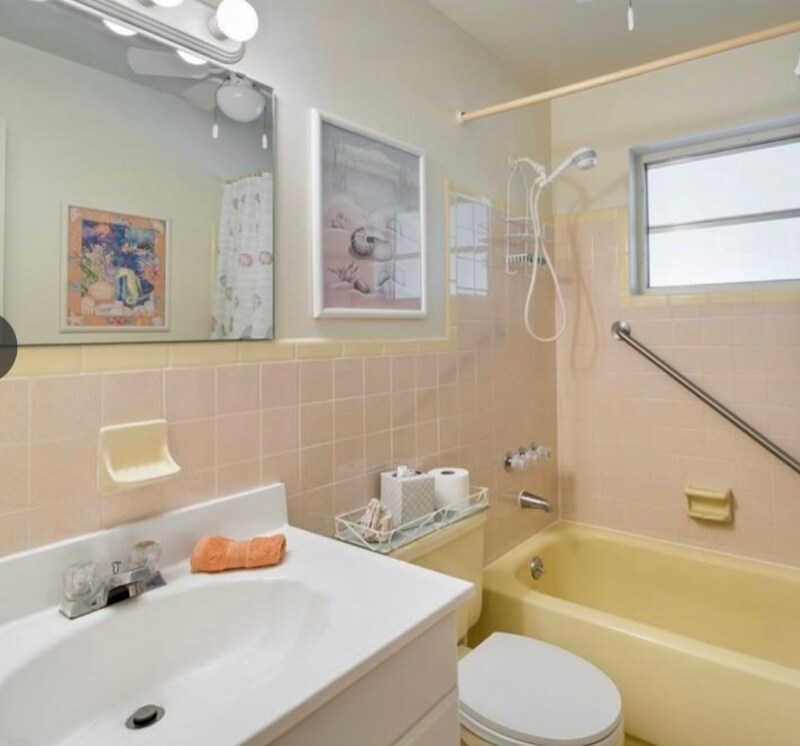 Building Photo - 411 Robalo Ct