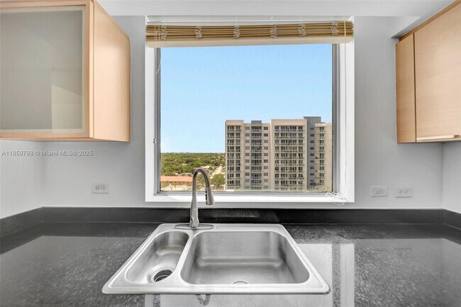 Building Photo - 140 S Dixie Hwy