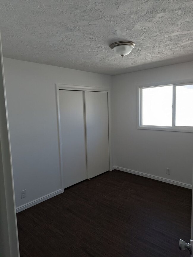 Building Photo - Charming 3 bedroom 1 bath home in Rexburg!