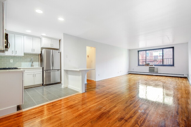 Building Photo - 171 Vose Ave