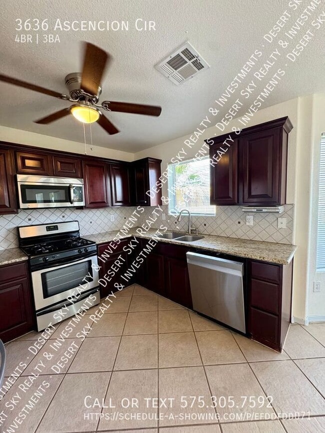 Building Photo - 3636 Ascencion Cir