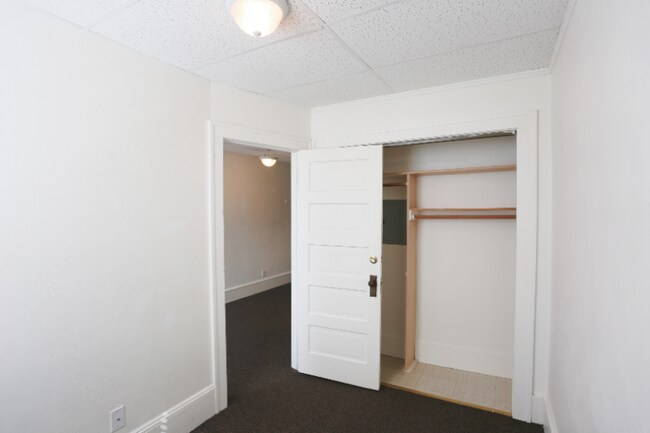 Building Photo - 222 E Aurora St