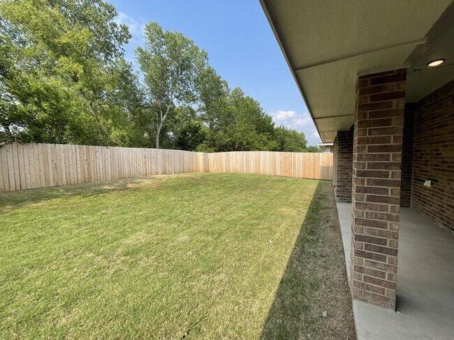 Building Photo - 1105 Osprey Dr