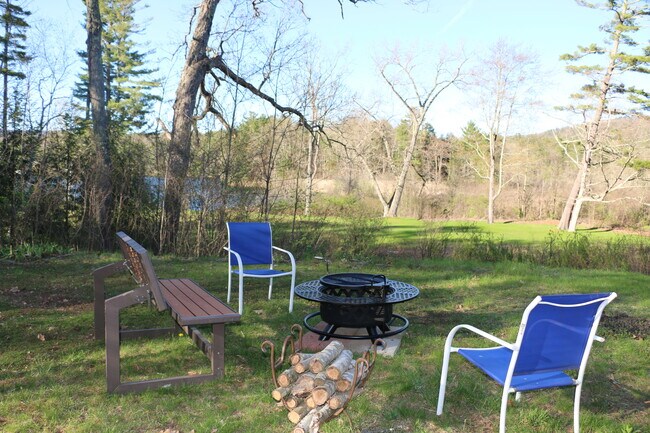 Building Photo - 104 Underwood Rd