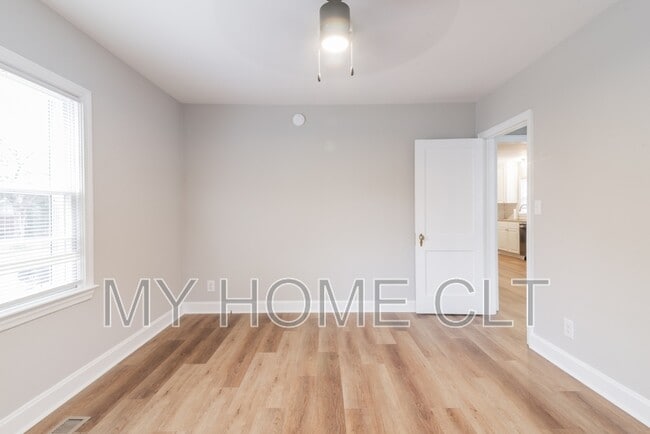 Building Photo - 3037 Marlowe Ave