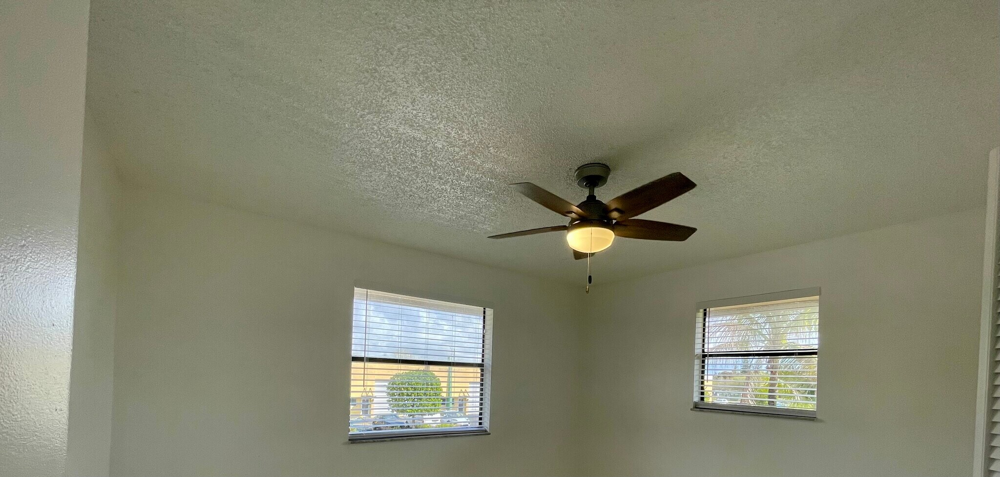 Building Photo - 6030 SW 32nd St