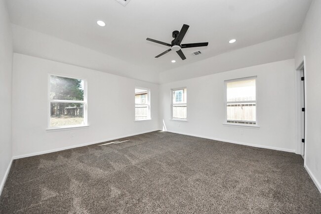Building Photo - 51 Rd 5214