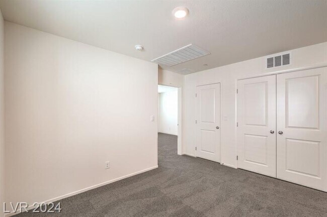 Building Photo - 4423 Honey Hls Ave