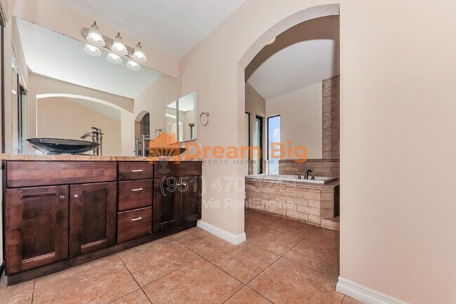 Building Photo - 8276 Yearling Way