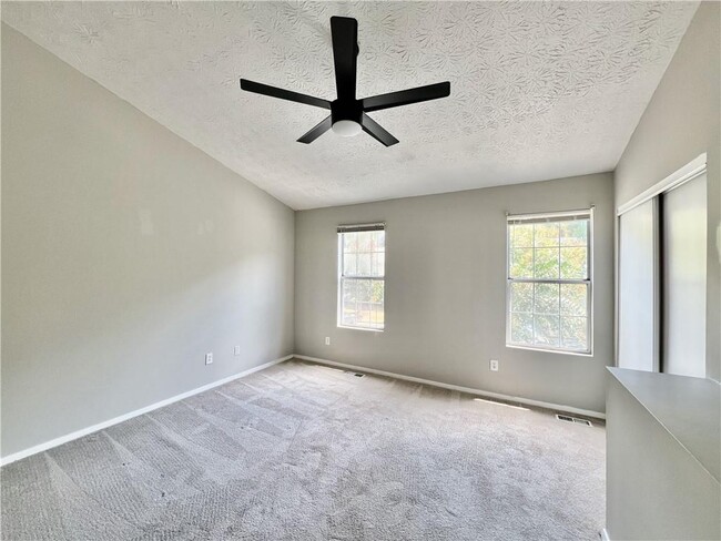 Building Photo - 406 Wedgewood Way