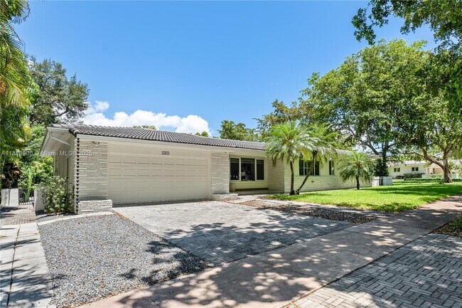 Building Photo - 601 Tibidabo Ave