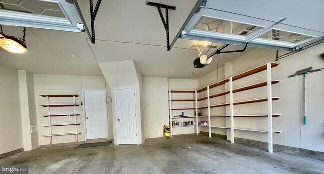 Building Photo - 1030 Grand Oak Way