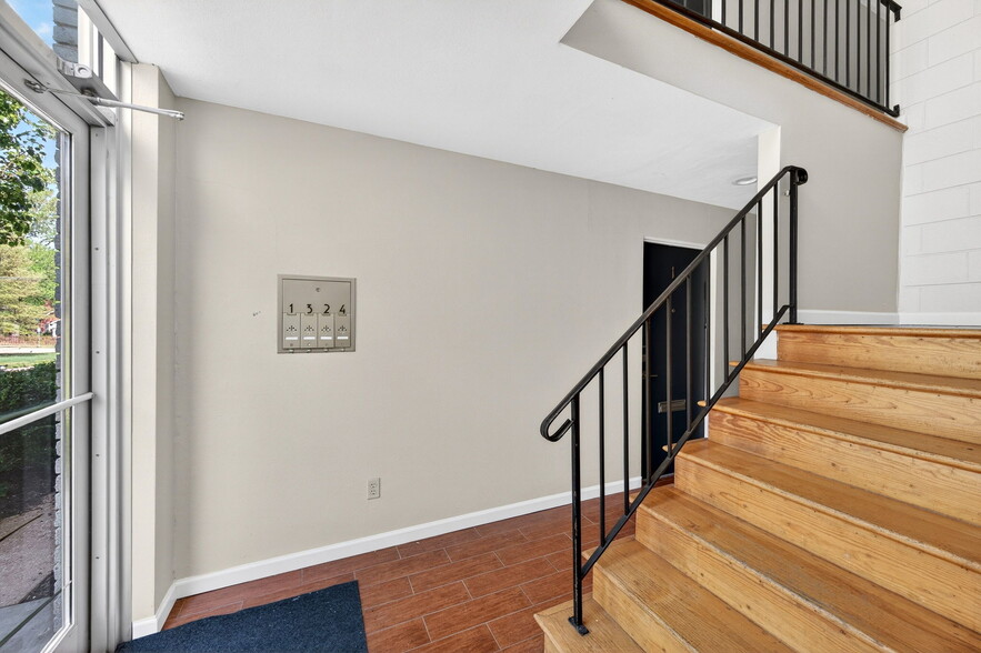 Building Photo - 514 Mariedale Dr