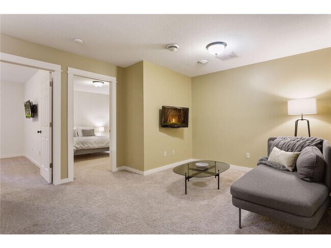 Building Photo - 2313 Cole Ave SE